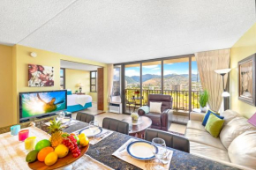 Stylish Condo with Mountain Views in Waikiki Banyan!